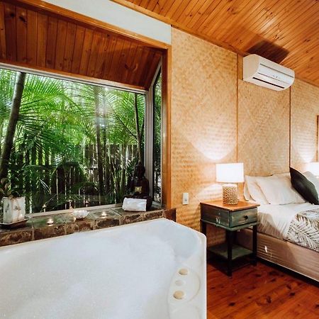 Villa Getaways At Byfield Esterno foto