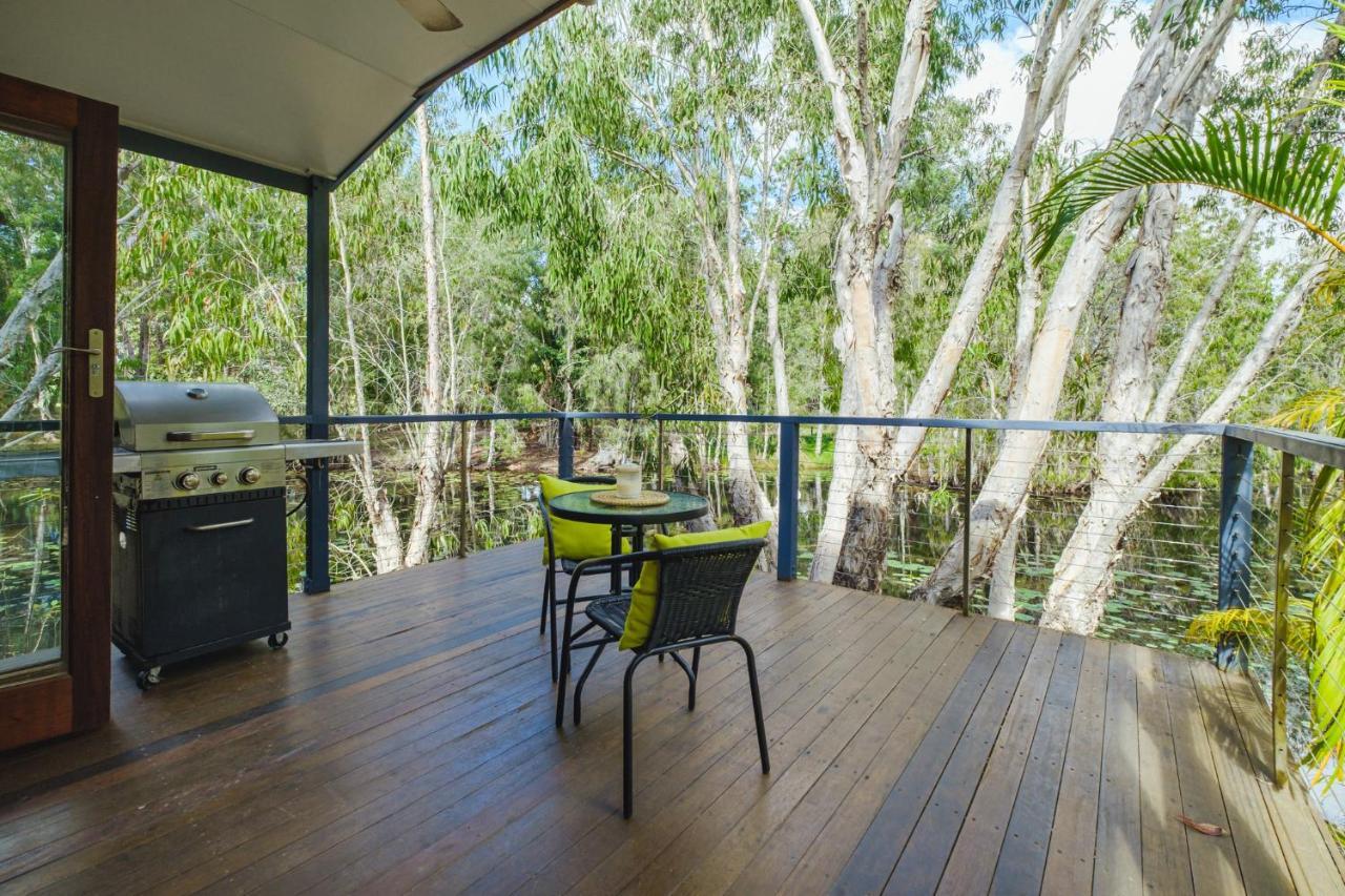 Villa Getaways At Byfield Esterno foto