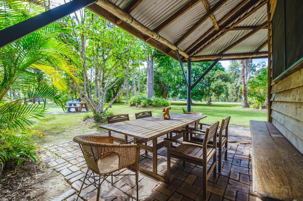 Villa Getaways At Byfield Esterno foto