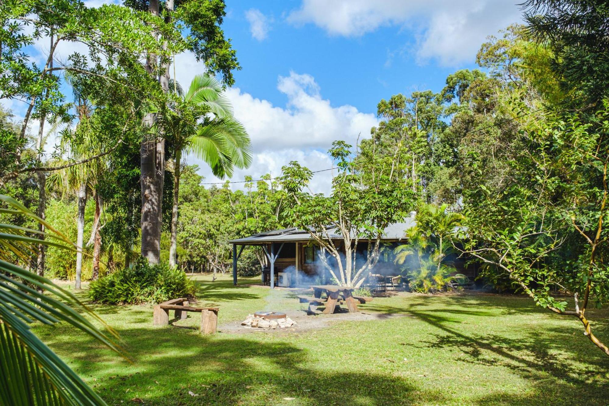 Villa Getaways At Byfield Esterno foto